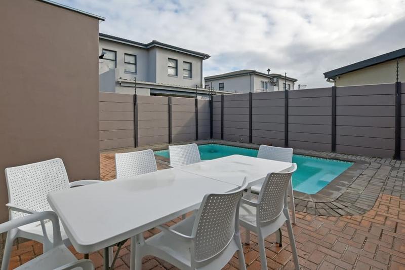 To Let 3 Bedroom Property for Rent in Parklands North Western Cape